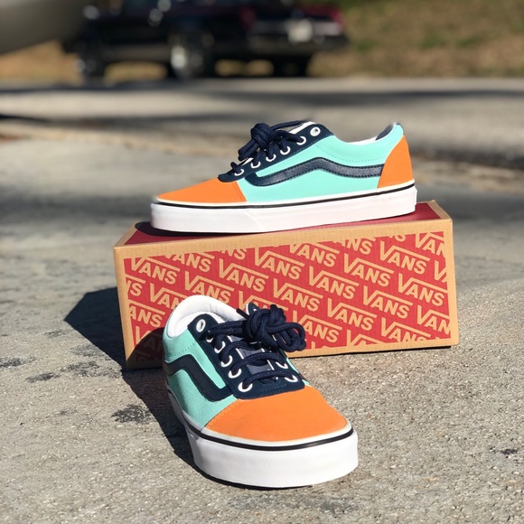 Custom Vans - Picture 3 of 4
